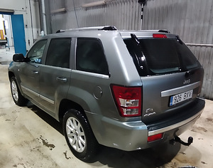 Jeep Grand Cherokee (2 foto / 7)