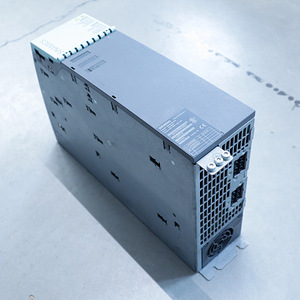 Модуль двигателя Siemens SINAMICS S120 6SL3120-2TE21-8AA0 (2 фото из 4)
