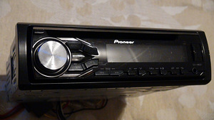 Pioneer DEH-4800BT (1 foto / 5)