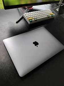 MacBook Pro 13 (2020 / M1 / 8GB) (2 foto / 2)