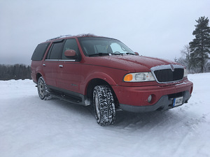 Lincoln Navigator (8 foto / 8)