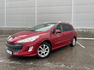 Peugeot 308 SW Executive Facelift 1.6 88kW (1 foto / 10)