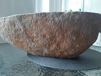Раковина из натурального речного камня
