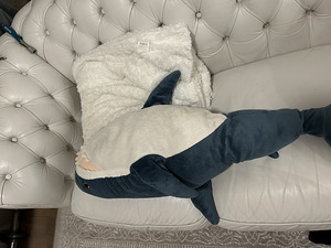 Акула ikea (1 фото из 2)