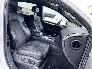 Audi Q7 S-line (9 фото из 15)
