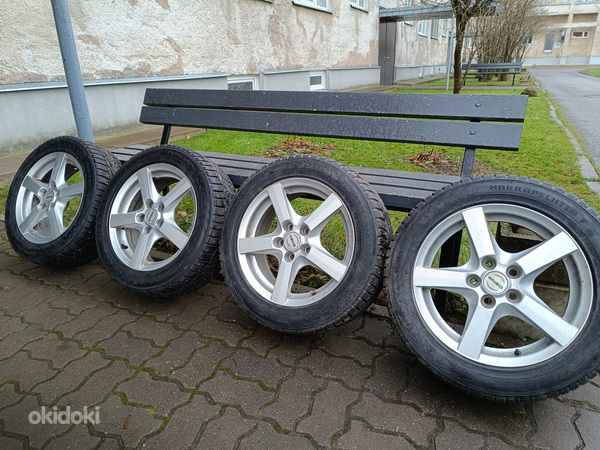 Продам зимнюю шифрованную резину 202/55/r16 на литых дисках