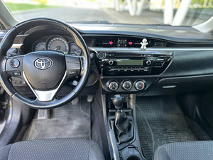 Toyota Corolla LPG (5 foto / 5)