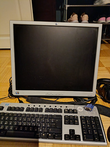 Monitor, klaviatuur, hiir, kõrvaklapid, WGI kaabel (5 foto / 7)
