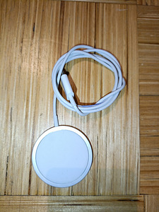 iPhone SE 2022 (3. põlvkond) suurepärases seisukorras (5 foto / 5)