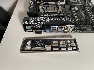 MSI Z370 KRAIT GAMING Motherboard (3 foto / 3)
