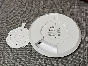 Ubiquiti Unifi AP AC LR (2 foto / 2)