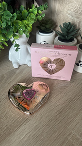 Charlotte Tilbury Charlotte's Beauty Soulmates Face Palette (1 foto / 5)