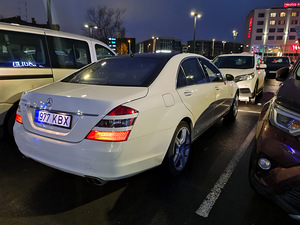 Mersedes-Benz S600L (12 foto / 12)