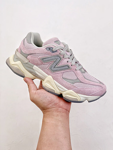 New Balance NB 9060 (1 foto / 5)