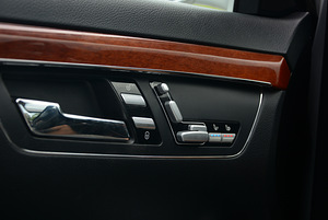 Mercedes-Benz S350 (6 фото из 7)