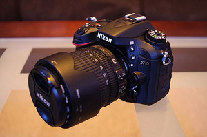 Nikon D7100 (1 фото из 2)