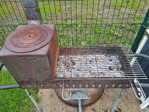 Mangal/Grill (2 foto / 3)