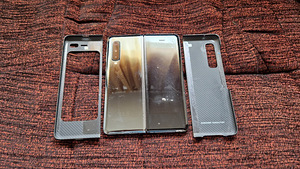 Samsung Fold 512 GB (6 foto / 6)