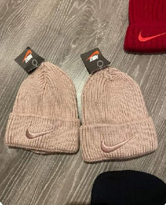 Uus Nike müts lastele (1 foto / 1)