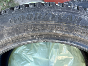 Good Year UltraGrip Arctic 2 naastrehvid (8 foto / 8)