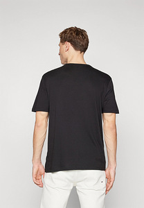 Uus Hugo Boss t-särgi komplekt (pakis 2 tk) (6 foto / 6)