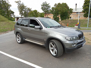 BMW x5 160kw 2004 (7 foto / 11)