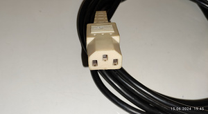 3,6 m pikkune toitejuhe (monitor, lauaarvuti) (2 foto / 3)
