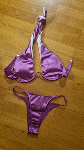 Women's swimming suit (2 foto / 2)