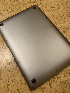 MacBook Air M1 2020 (2 foto / 7)
