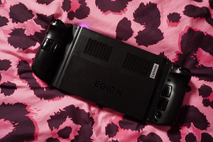 Lenovo legion go (5 foto / 8)