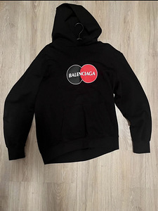 Hoodie balenciaga (1 foto / 5)