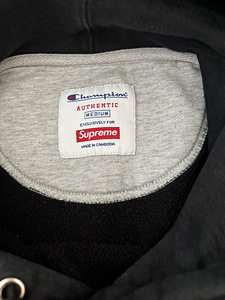 Худи Champion x Supreme (3 фото из 4)