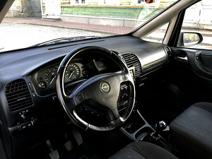 Opel Zafira 1.8 92kW (9 foto / 12)