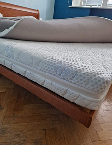 Voodi, kingituseks kaks öökappi (2 foto / 2)