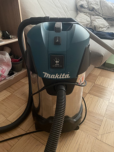 Пылесос Makita (1 фото из 1)