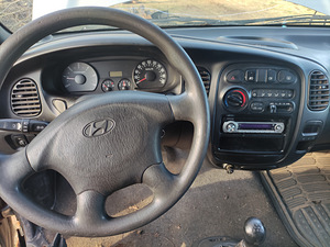 Hyundai H1 (2 foto / 11)