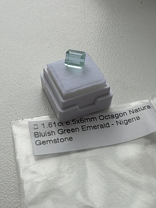 Looduslikud smaragdid 1.68 ct. 0.74 ct. (3 foto / 3)