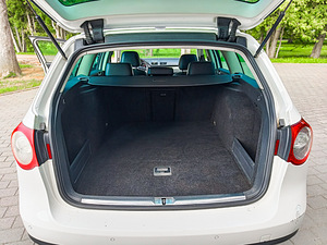 Volkswagen Passat B6 Highline (10 foto / 10)