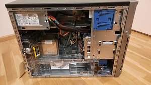 HP ProLiant ML310e Gen8 Server / Lauaarvuti (4 foto / 5)