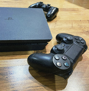 Müüa Sony Playstation 4 1TB (1 foto / 5)
