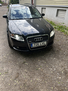 Audi a4 quattro s line (3 foto / 12)