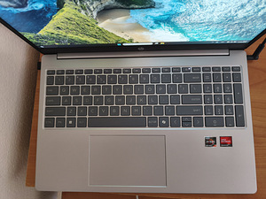 Продам ноутбук HP (4 фото из 4)