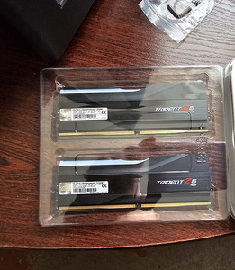 G.SKILL Trident Z5 RGB DDR5-7800 CL36-46-46-125 1.45V 32GB (1 foto / 1)