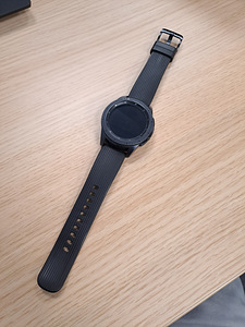 Samsung Galaxy Watch (7 foto / 10)