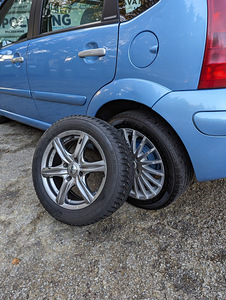 Müügijuht Auto (5 foto / 7)