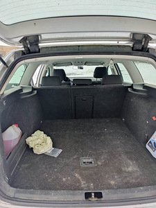 Volkswagen passat b6 1.6TDI 77kw (9 foto / 10)