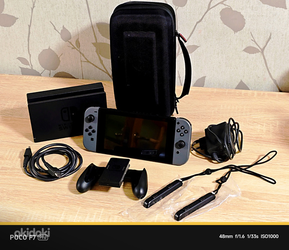 Nintendo Switch (черный)