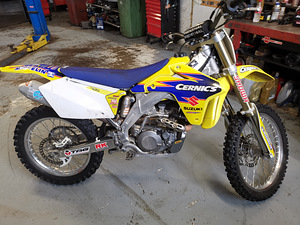 Suzuki rm-z450 (2 foto / 2)