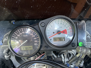 Suzuki GSX-R 600 (4 foto / 4)