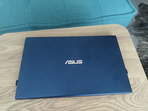 Asus ZenBook14" ux433f (2 foto / 9)